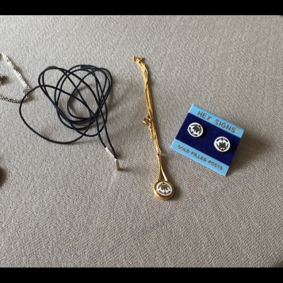 Necklaces - Picture 2 of 5